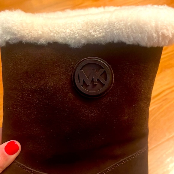 Michael Kors mid-calf Winter boots - Picture 3 of 4